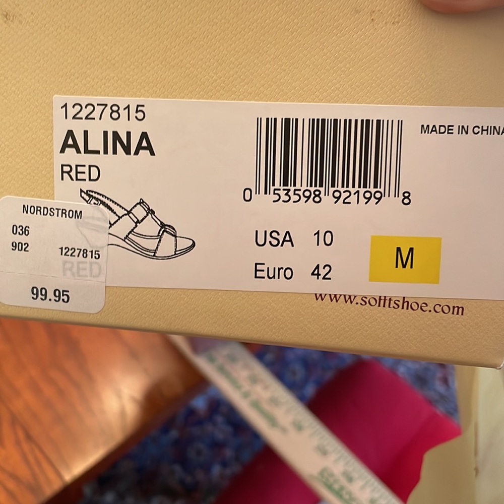 NWT Sofft burgundy patent leather sandals - Picture 7 of 8